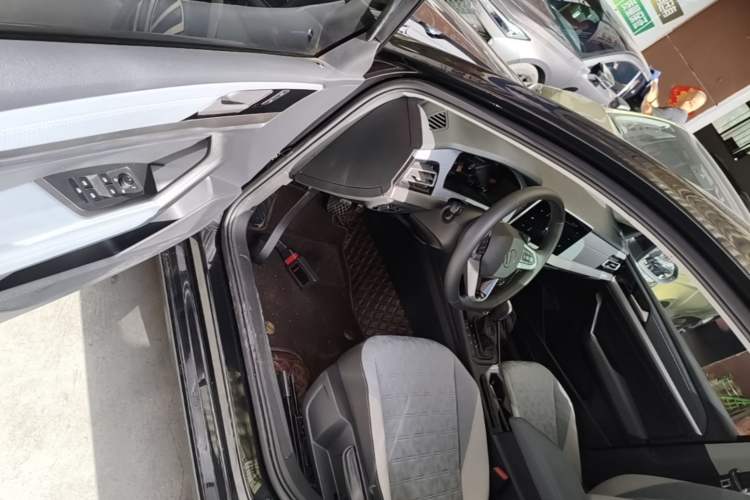 Used Volkswagen Lavida 2024 300TSI DSG Full-Comfort Edition Driver Seat