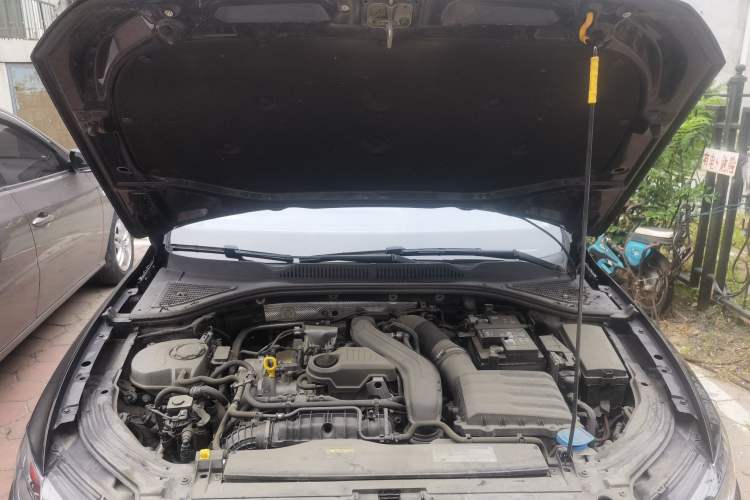 Used Volkswagen Lavida 2024 300TSI DSG Full-Comfort Edition Engine Bay
