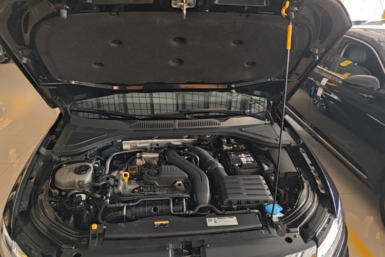 Used Volkswagen Lavida 2024 300TSI DSG Full-Comfort Edition Engine Bay