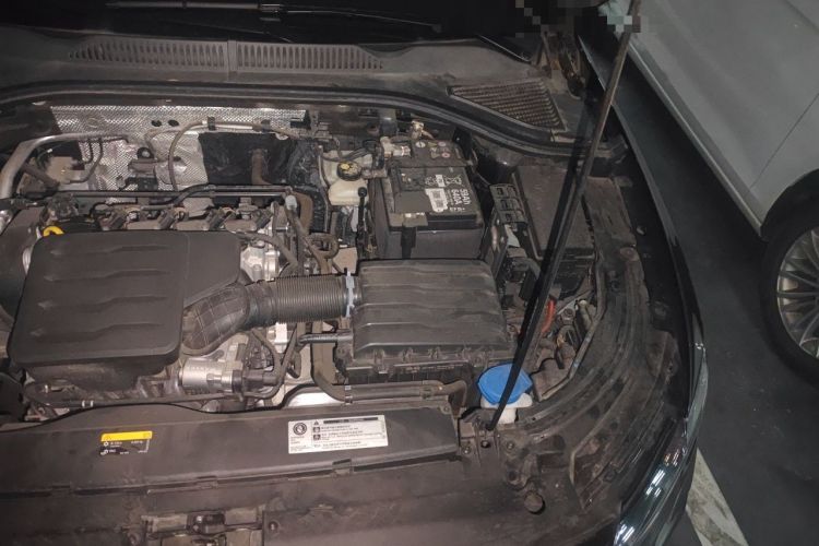 Used Volkswagen Lavida 2024 1.5L Automatic Starry Sky 5 Million Edition Engine Bay Left