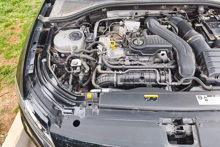 Used Volkswagen Lavida 2024 300TSI DSG Starry Sky Leading Edition Engine Bay Right