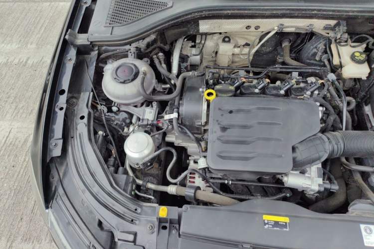 Used Volkswagen Lavida 2024 1.5L Automatic Starry Sky 5 Million Edition Engine Bay Right