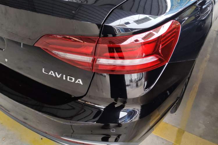 Used Volkswagen Lavida 2024 1.5L Automatic 5 Million Edition Exterior 3