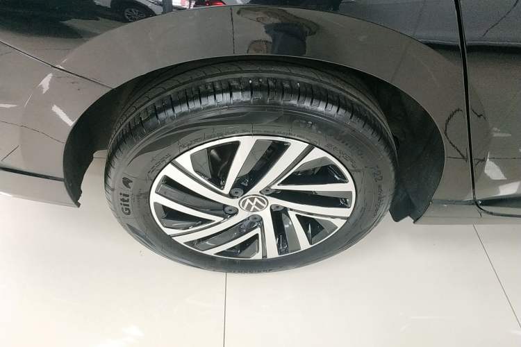 Used Volkswagen Lavida 2024 1.5L Automatic Starry Sky 5 Million Edition Exterior 5