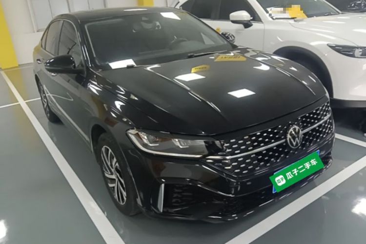Used Volkswagen Lavida 2024 300TSI DSG Starry Sky Deluxe Edition Front Right 45 Deg