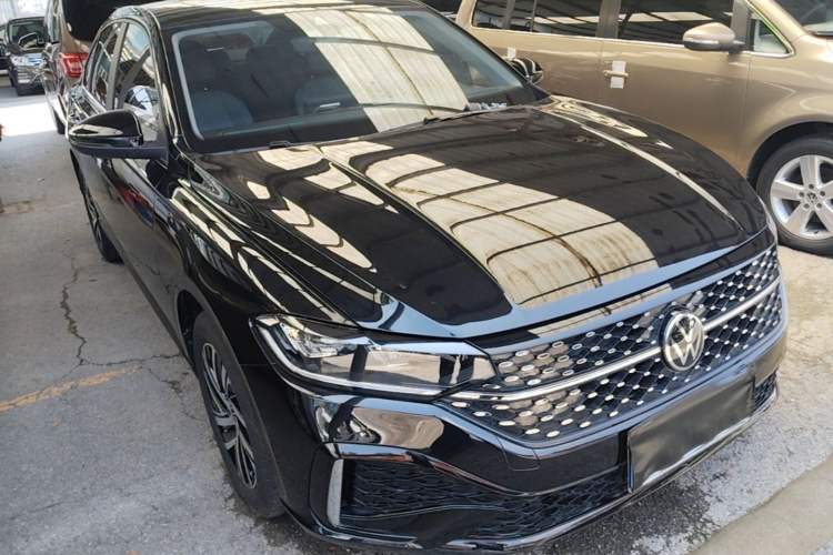 Used Volkswagen Lavida 2024 1.5L Automatic Starry Sky 5 Million Edition Front Right 45 Deg