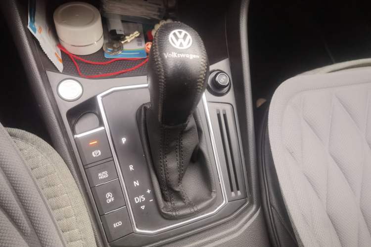 Used Volkswagen Lavida 2024 300TSI DSG Full-Comfort Edition Gear Lever