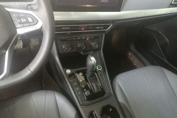 Used Volkswagen Lavida 2024 1.5L Automatic Starry Sky 5 Million Edition Gear Lever