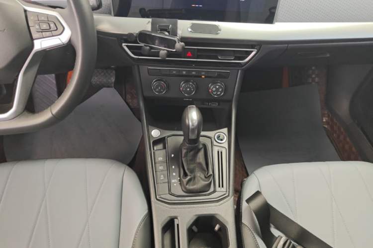 Used Volkswagen Lavida 2024 1.5L Automatic 5 Million Edition Gear Lever