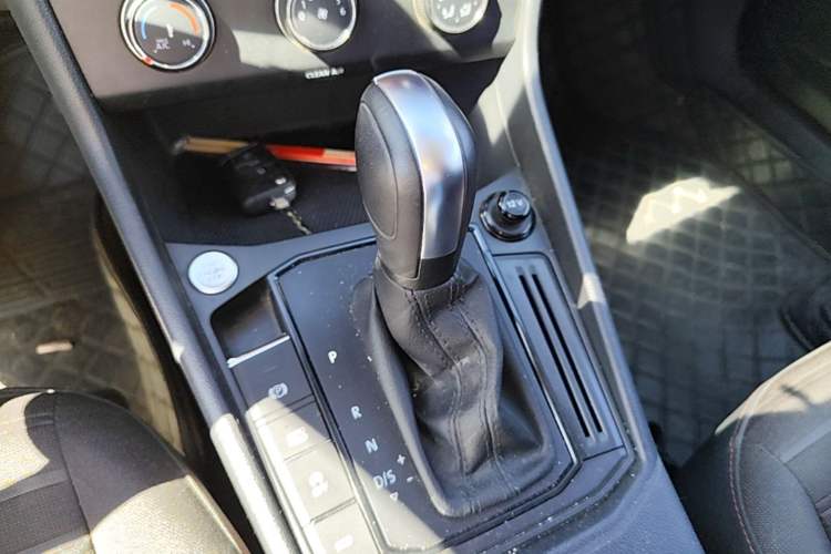 Used Volkswagen Lavida 2024 300TSI DSG Starry Sky Deluxe Edition Gear Lever