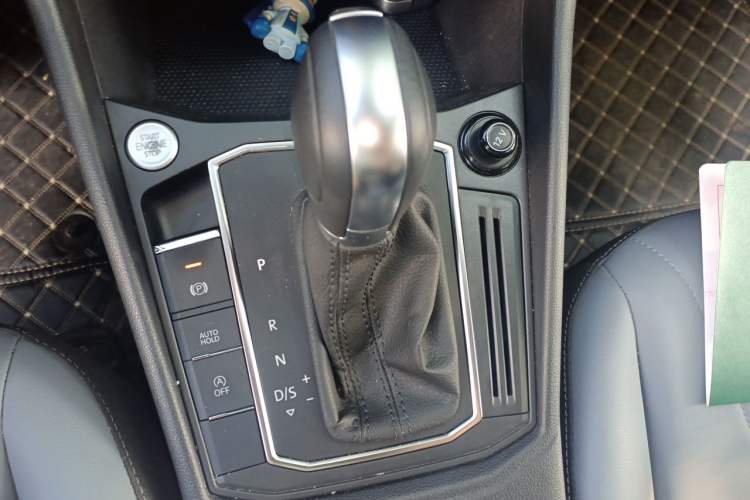 Used Volkswagen Lavida 2024 1.5L Automatic Starry Sky 5 Million Edition Gear Lever