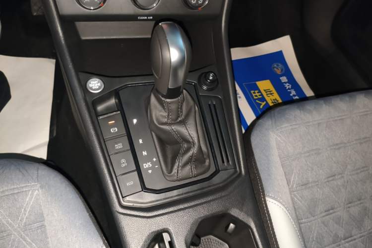 Used Volkswagen Lavida 2024 300TSI DSG Full-Comfort Edition Gear Lever