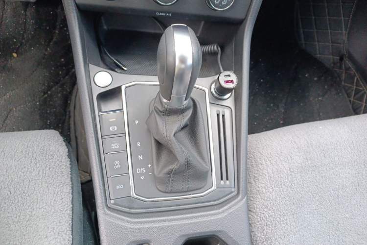 Used Volkswagen Lavida 2024 300TSI DSG Starry Sky Deluxe Edition Gear Lever