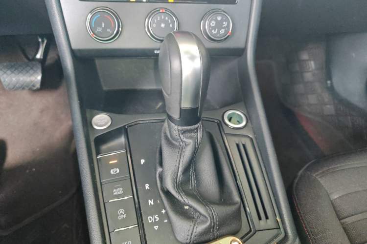 Used Volkswagen Lavida 2024 300TSI DSG Starry Sky Deluxe Edition Gear Lever
