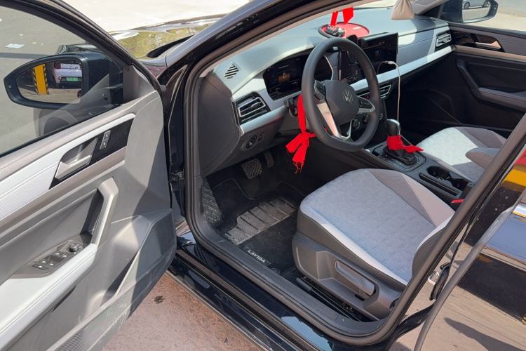 Used Volkswagen Lavida 2024 300TSI DSG Full-Comfort Edition Interior 1