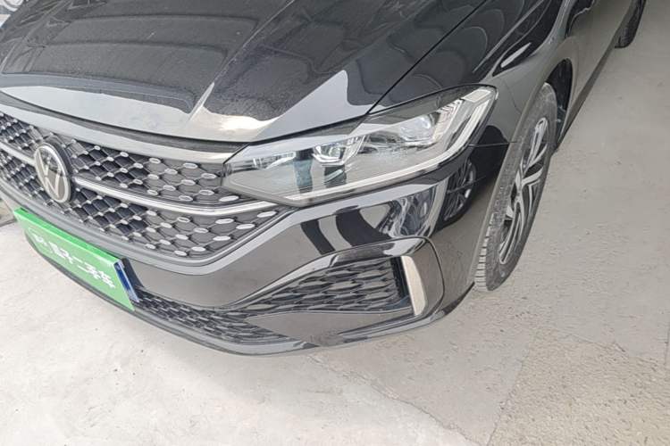 Used Volkswagen Lavida 2024 1.5L Automatic Starry Sky 5 Million Edition Left Front Headlight