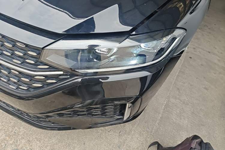 Used Volkswagen Lavida 2024 1.5L Automatic Starry Sky 5 Million Edition Left Front Headlight