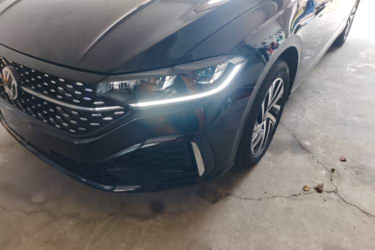 Used Volkswagen Lavida 2024 1.5L Automatic Starry Sky 5 Million Edition Left Front Headlight
