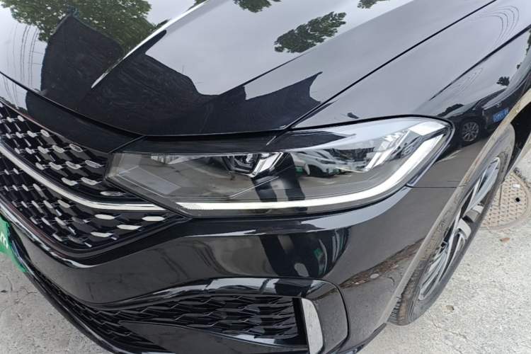 Used Volkswagen Lavida 2024 1.5L Automatic Starry Sky 5 Million Edition Left Front Headlight