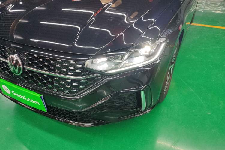 Used Volkswagen Lavida 2024 1.5L Automatic Starry Sky 5 Million Edition Left Front Headlight
