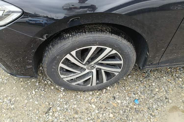 Used Volkswagen Lavida 2024 1.5L Automatic Starry Sky 5 Million Edition Left Front Wheel Hub