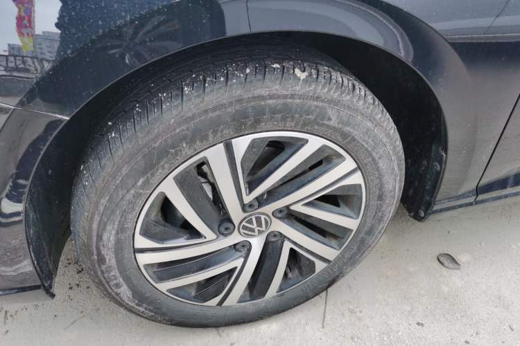 Used Volkswagen Lavida 2024 300TSI DSG Starry Sky Leading Edition Left Front Wheel Hub