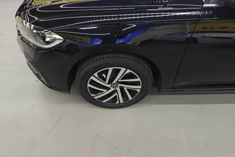 Used Volkswagen Lavida 2024 300TSI DSG Starry Sky Leading Edition Left Front Wheel Hub
