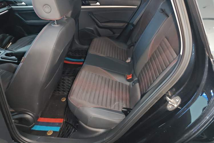 Used Volkswagen Lavida 2024 300TSI DSG Starry Sky Deluxe Edition Left Rear Seat