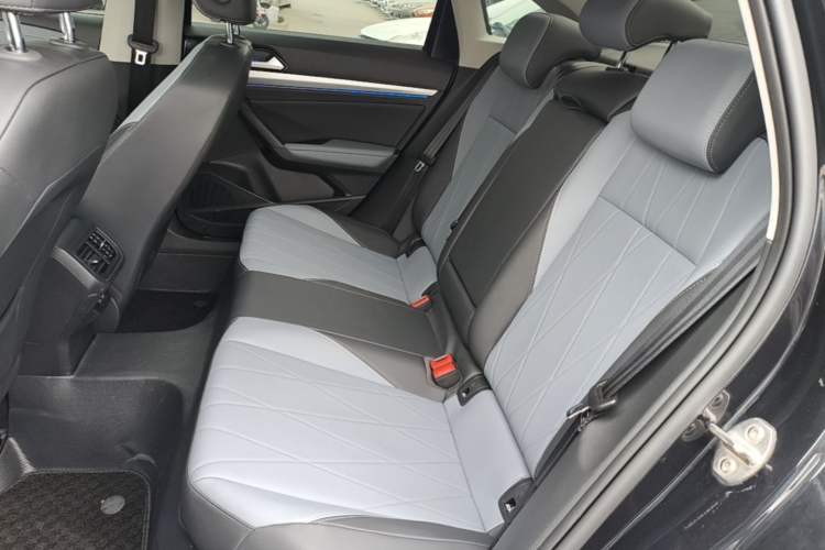 Used Volkswagen Lavida 2024 1.5L Automatic Starry Sky 5 Million Edition Left Rear Seat
