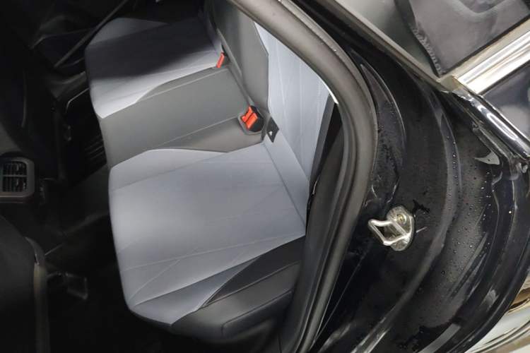 Used Volkswagen Lavida 2024 1.5L Automatic 5 Million Edition Left Rear Seat