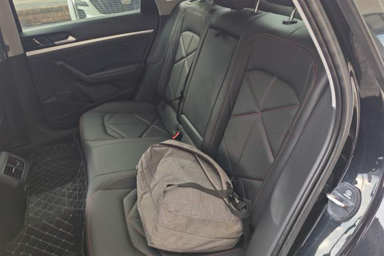 Used Volkswagen Lavida 2024 300TSI DSG Starry Sky Leading Edition Left Rear Seat