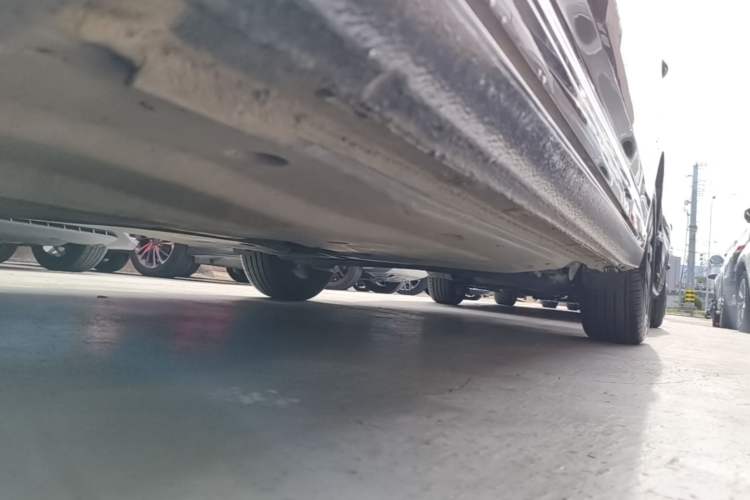 Used Volkswagen Lavida 2024 300TSI DSG Full-Comfort Edition Left Side Sill