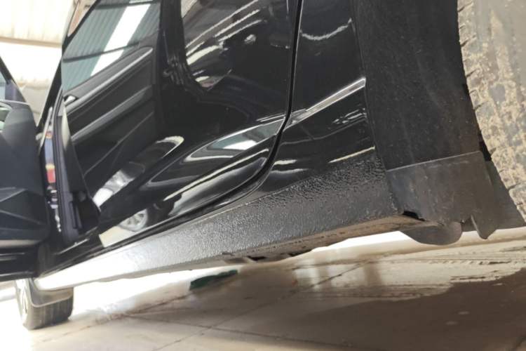 Used Volkswagen Lavida 2024 1.5L Automatic 5 Million Edition Left Side Sill