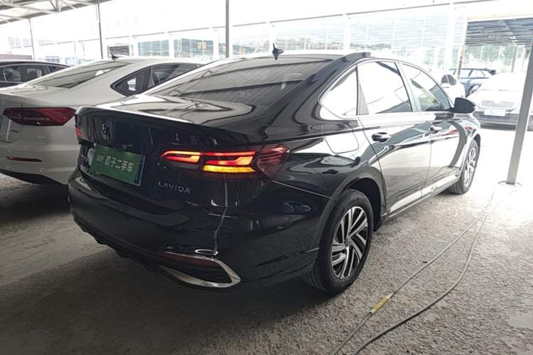 Used Volkswagen Lavida 2024 1.5L Automatic Starry Sky 5 Million Edition Rear Right 45 Deg