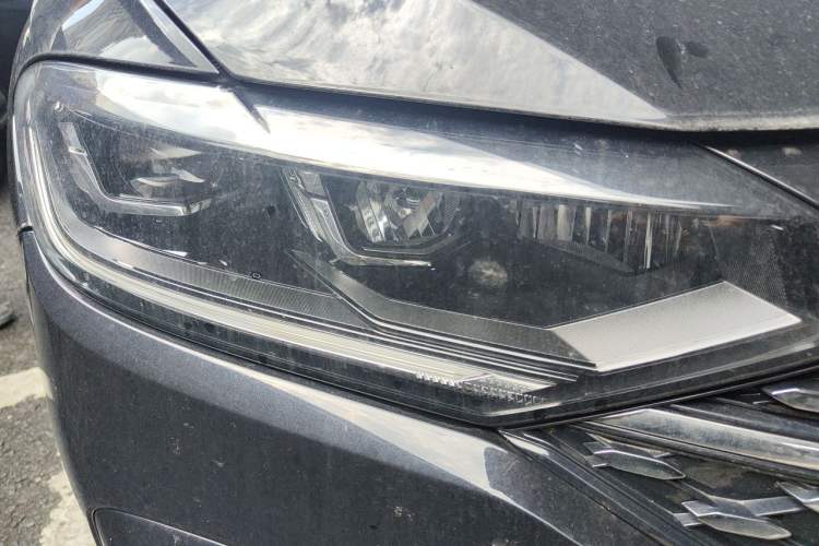 Used Volkswagen Lavida 2024 300TSI DSG Starry Sky Leading Edition Right Front Headlight