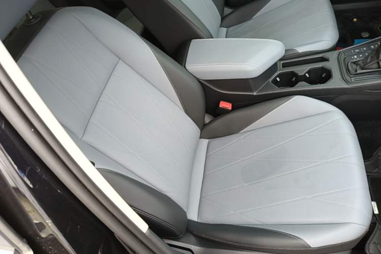 Used Volkswagen Lavida 2024 1.5L Automatic Starry Sky 5 Million Edition Right Front Seat