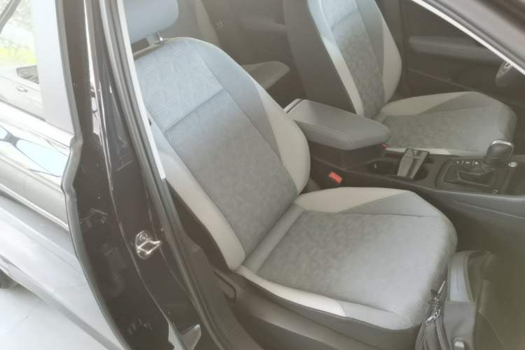 Used Volkswagen Lavida 2024 300TSI DSG Full-Comfort Edition Right Front Seat