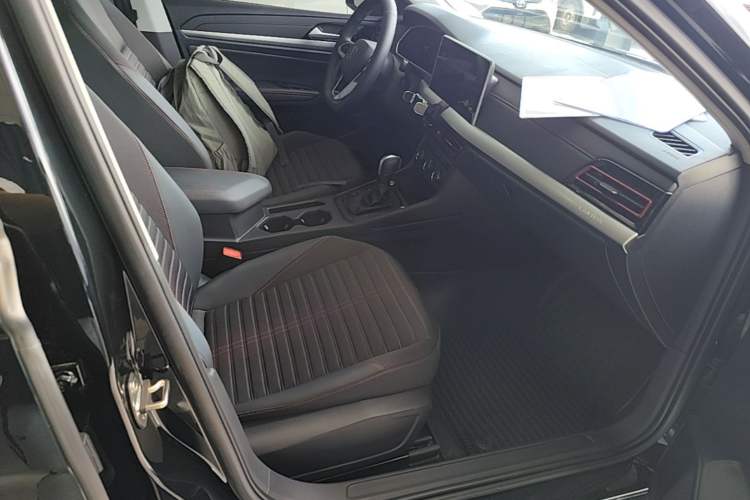 Used Volkswagen Lavida 2024 300TSI DSG Starry Sky Deluxe Edition Right Front Seat