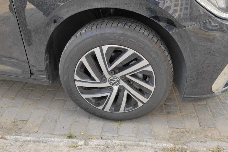Used Volkswagen Lavida 2024 300TSI DSG Starry Sky Leading Edition Right Front Wheel Hub