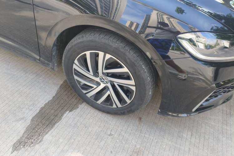 Used Volkswagen Lavida 2024 300TSI DSG Starry Sky Leading Edition Right Front Wheel Hub
