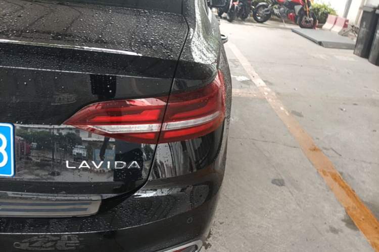 Used Volkswagen Lavida 2024 1.5L Automatic 5 Million Edition Right Rear Taillight