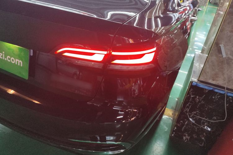 Used Volkswagen Lavida 2024 1.5L Automatic Starry Sky 5 Million Edition Right Rear Taillight