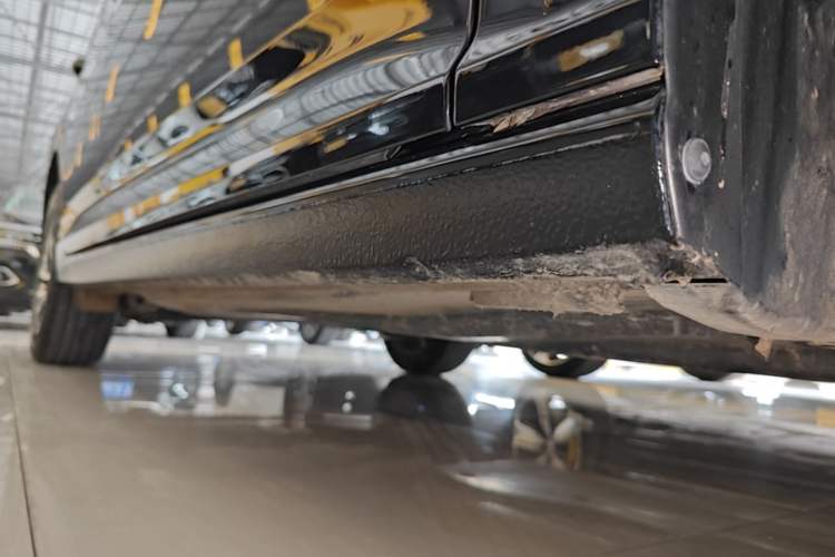 Used Volkswagen Lavida 2024 300TSI DSG Full-Comfort Edition Right Side Sill