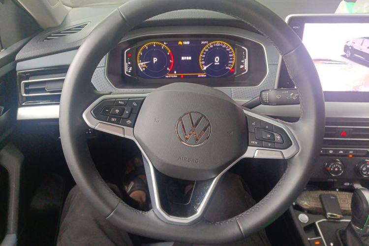 Used Volkswagen Lavida 2024 1.5L Automatic Starry Sky 5 Million Edition Steering Wheel
