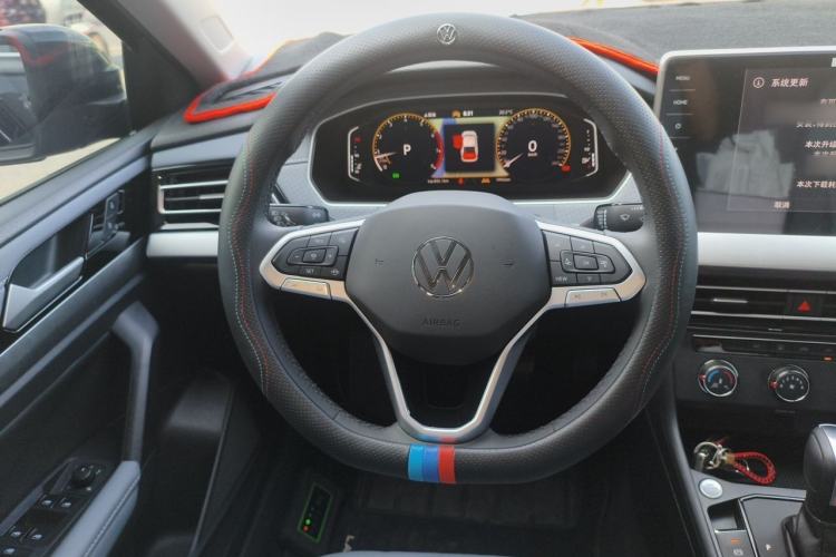 Used Volkswagen Lavida 2024 1.5L Automatic Starry Sky 5 Million Edition Steering Wheel