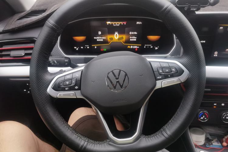 Used Volkswagen Lavida 2024 300TSI DSG Full-Comfort Edition Steering Wheel
