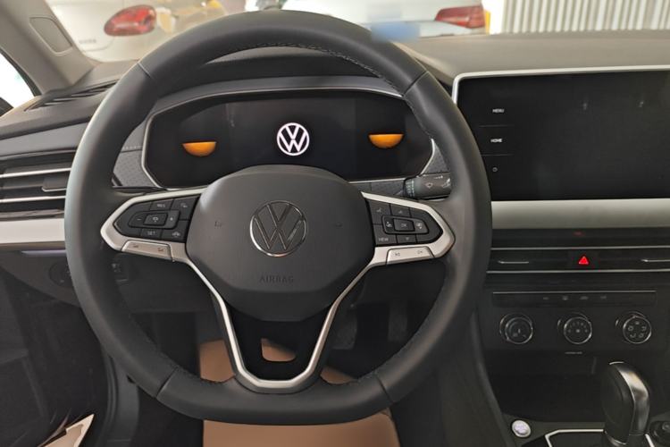 Used Volkswagen Lavida 2024 300TSI DSG Full-Comfort Edition Steering Wheel