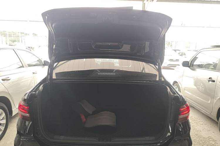 Used Volkswagen Lavida 2024 1.5L Automatic Starry Sky 5 Million Edition Trunk