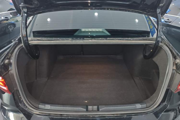 Used Volkswagen Lavida 2024 300TSI DSG Starry Sky Deluxe Edition Trunk