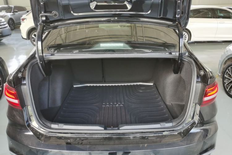 Used Volkswagen Lavida 2024 300TSI DSG Full-Comfort Edition Trunk